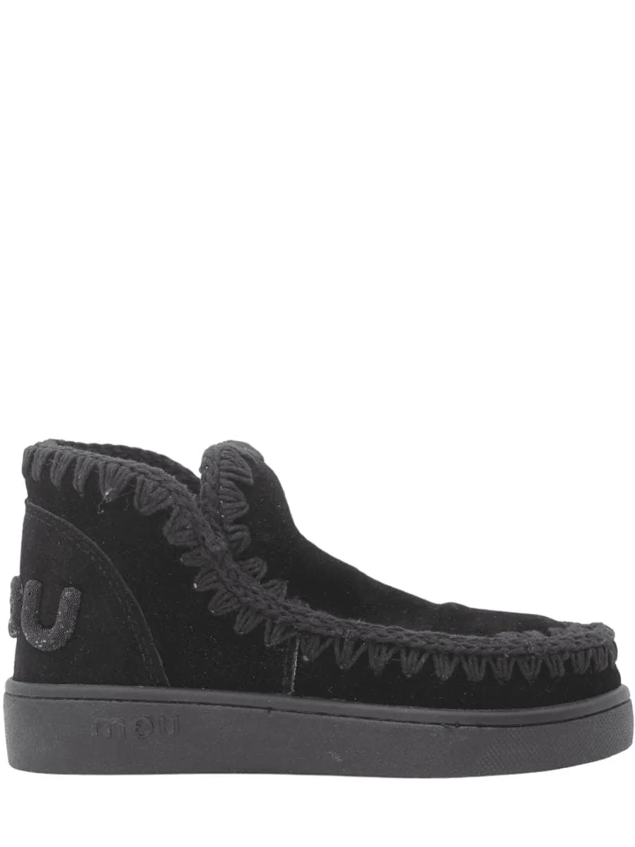 Sneakers monochrome suede